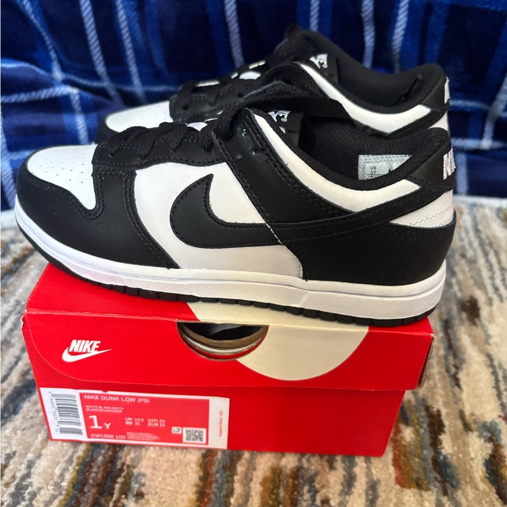 Nike Kids Black and White Sneakers